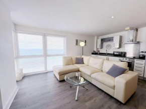 Stylish Seaview One-Bedroom APT